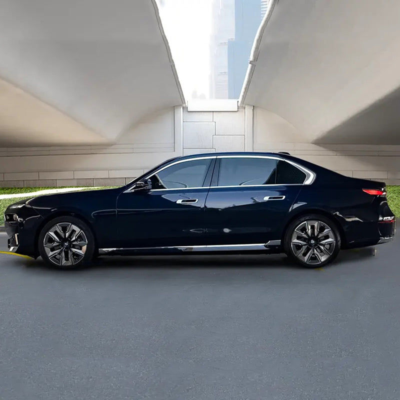 BMW 740Li Side View