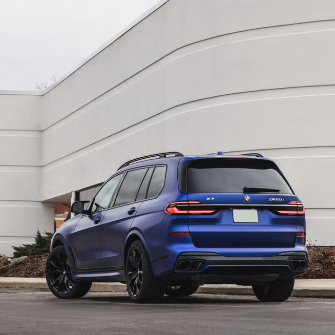  BMW X7 M60i Back Side View