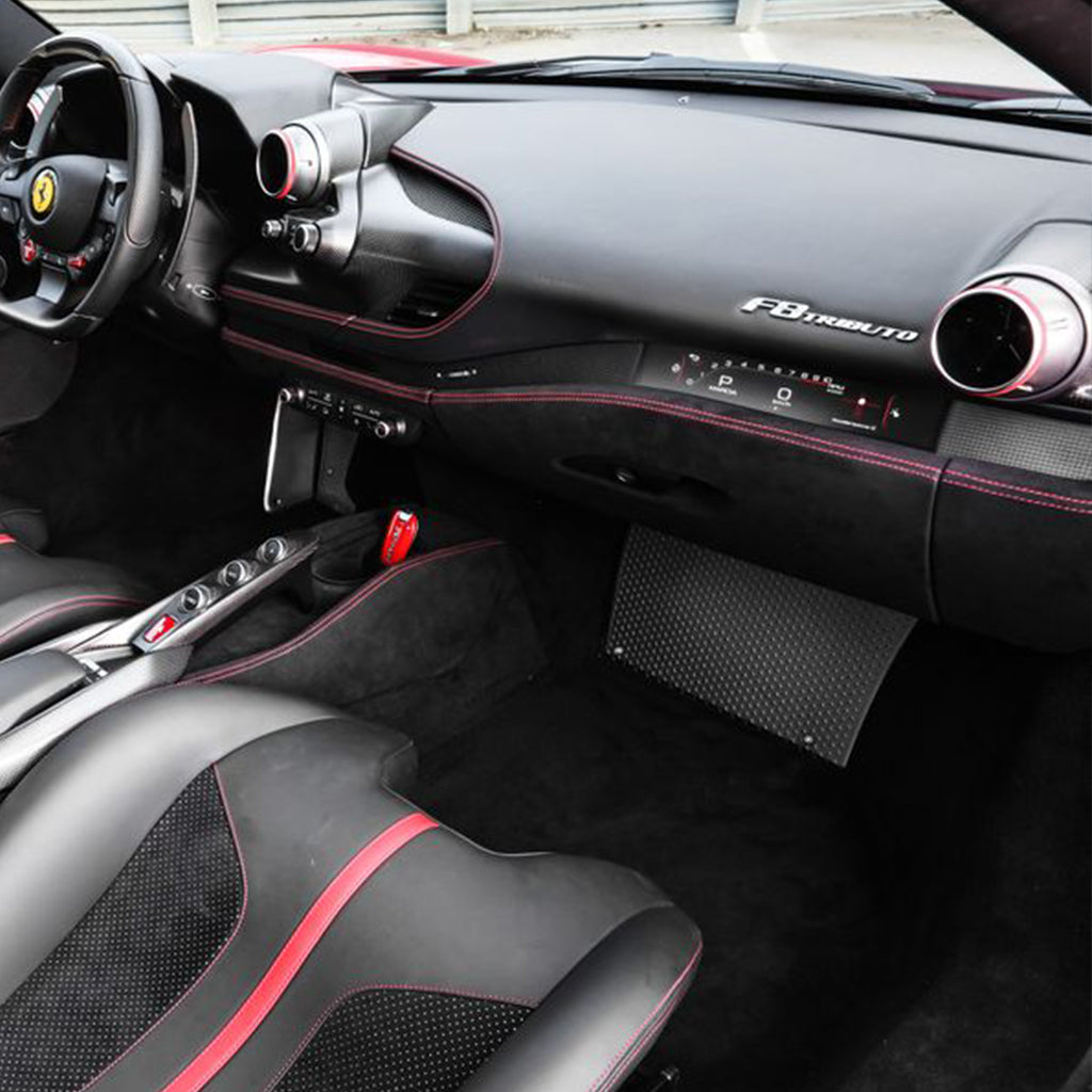 Ferrari F8 Tributo Interior