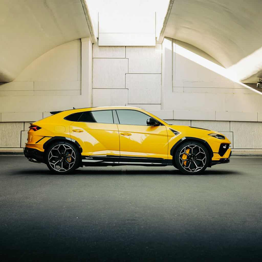Lamborghini Urus Performante Side View
