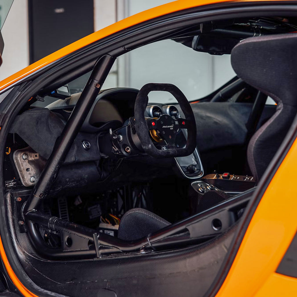 McLaren 570S Stearing