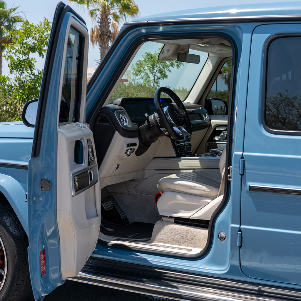 Mercedes G63 SUV Interior Front 