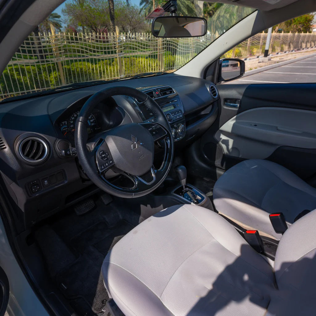Mitsubishi Attrage Dashboard