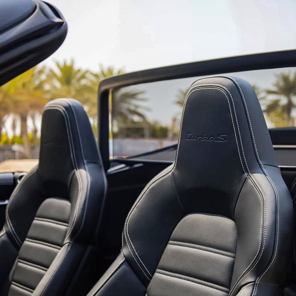 Porsche 911 Turbo S Convertible Seat
