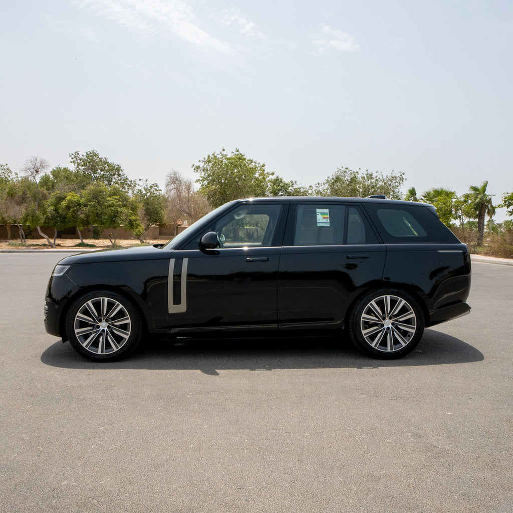 Range Rover Vogue SUV Side View