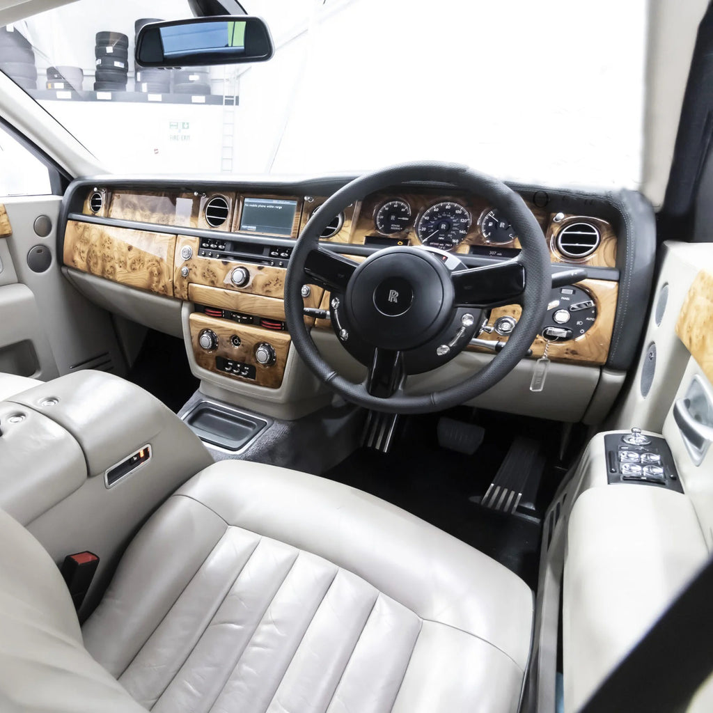Rolls-Royce Phantom EWB – best car rental services