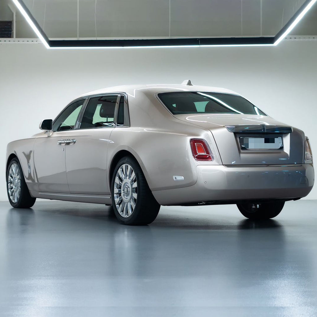  Rolls-Royce Phantom SWB – best car rental services