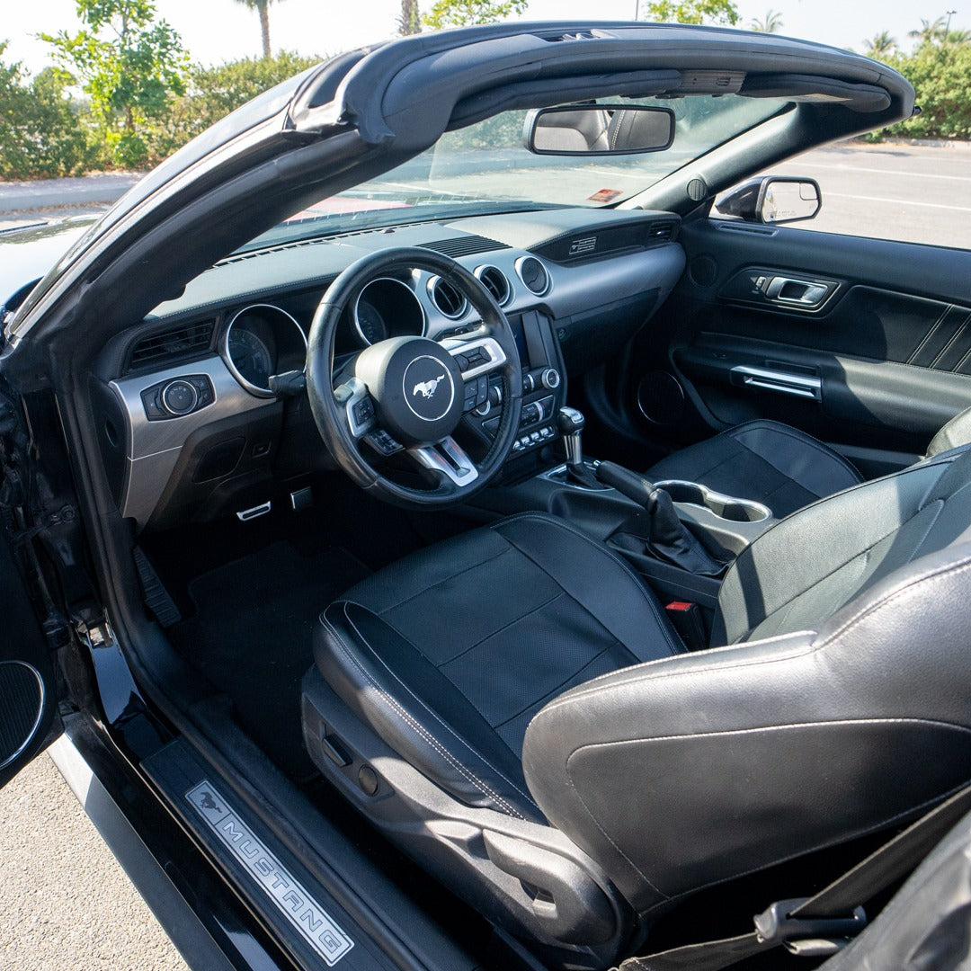 Ford Mustang Black